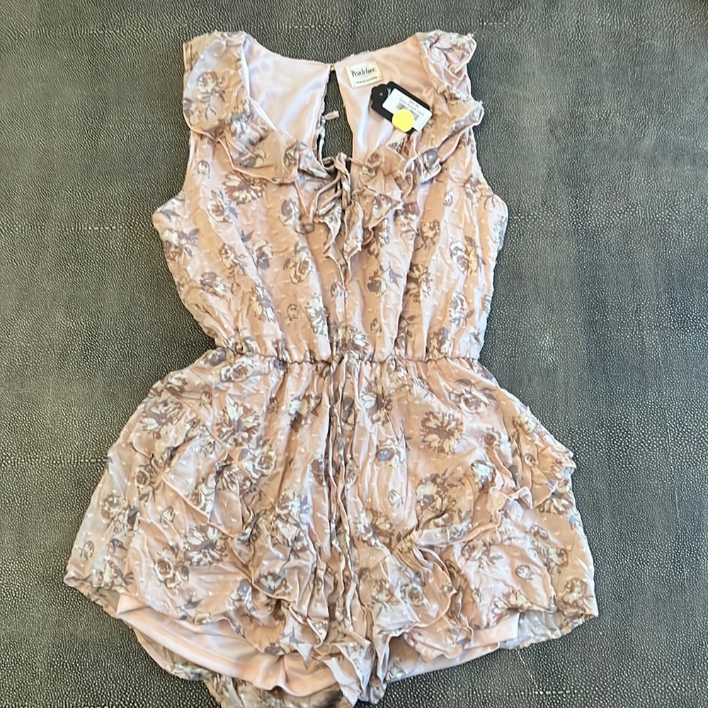 Peach love California Charli Romper pink floral size small